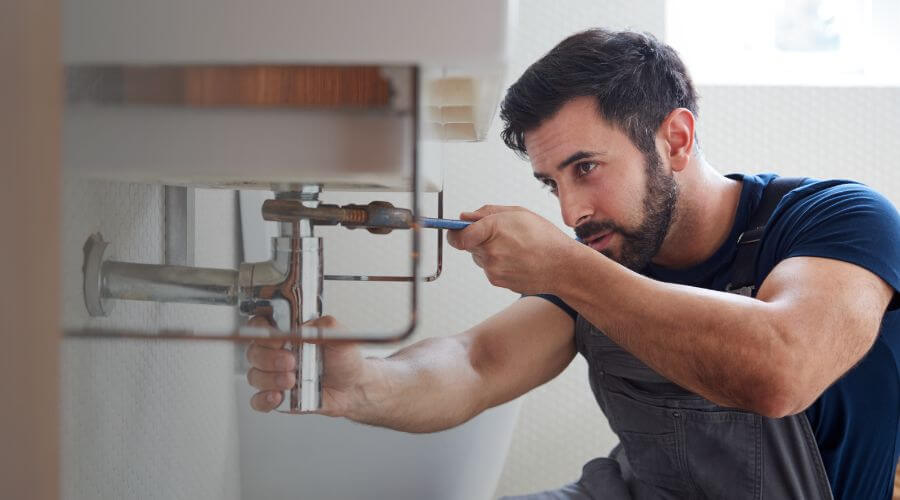 Local tankless water heater installation in Baileyville, IL